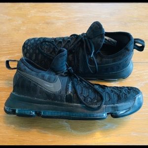 KD 9 'Black Space’